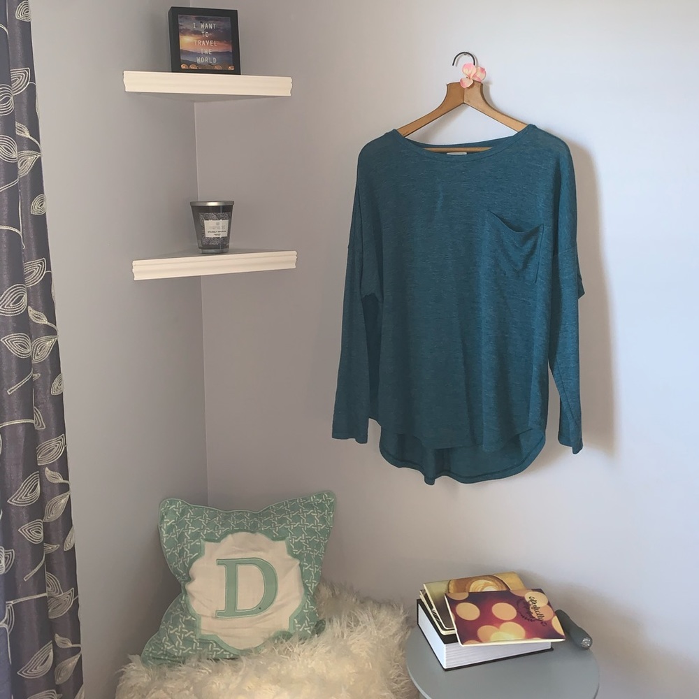 Super cute blue long sleeve pocket tee shirt!!
